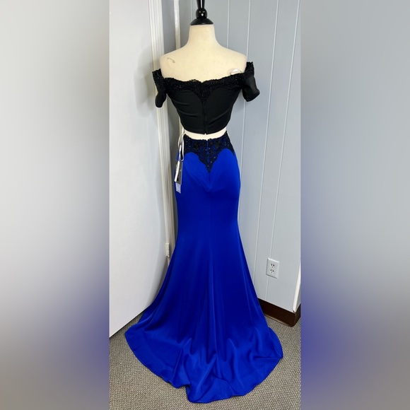 Prom/ formal dress - Picture 3 of 4